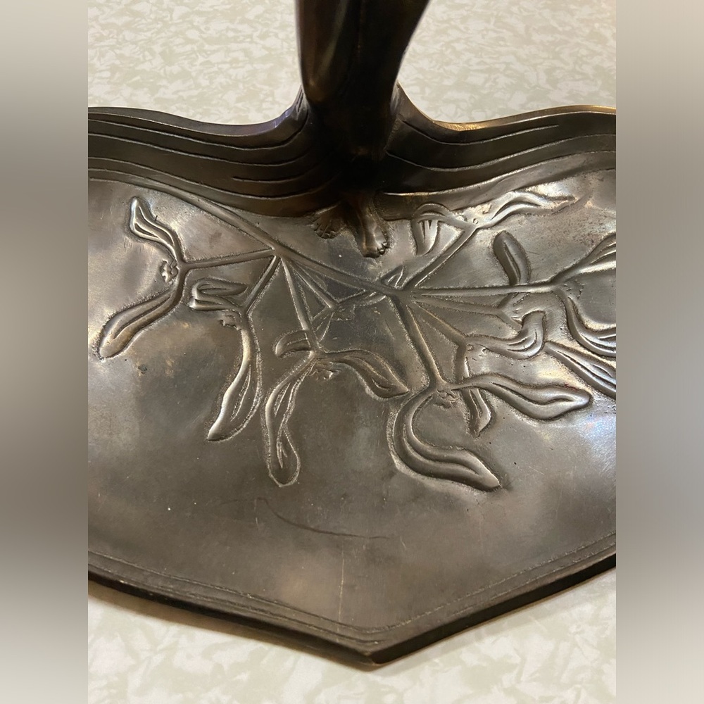💃 Vintage Art Nouveau Bronze Lady Fruit Dish - Picture 8 of 8